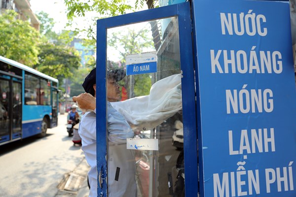 Độc đáo thư viện miễn phí: Trà, coffee, nước uống, internet … - Anh 11