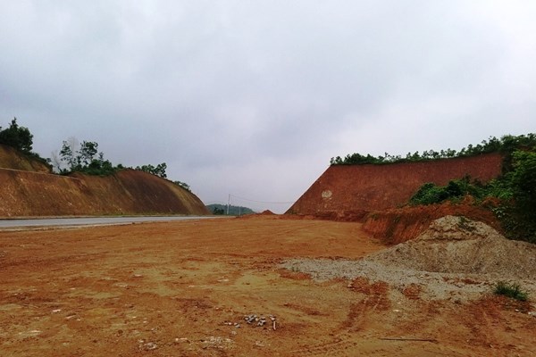 Việ​​​​​​​c thu hồi đất sử dụng không đúng mục đích tại Yên Bái: Dân bức xúc, cơ quan chức năng lảng tránh - Anh 1