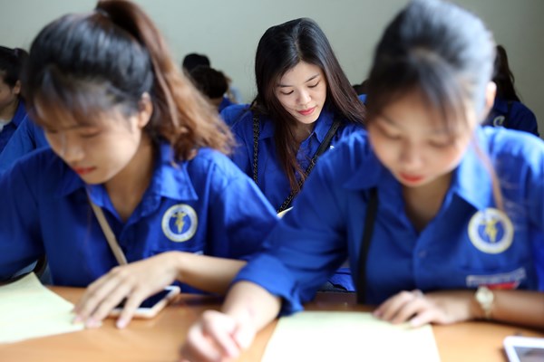 Giảng viên, sinh viên Trường Cao đẳng Du lịch Hà Nội sẻ chia giọt máu nghĩa tình - Anh 2