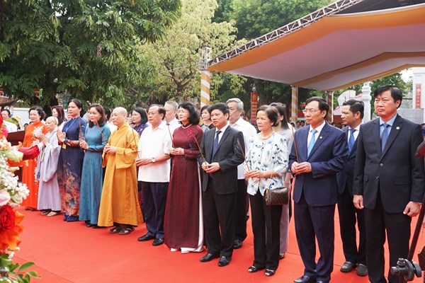 Hà Nội đón nhận Bằng xếp hạng Di tích quốc gia đặc biệt Đền - Chùa - Đình Hai Bà Trưng - Anh 2
