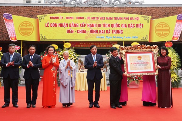 Hà Nội đón nhận Bằng xếp hạng Di tích quốc gia đặc biệt Đền - Chùa - Đình Hai Bà Trưng - Anh 1