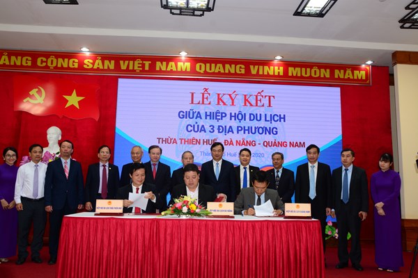 Huế- Đà Nẵng- Quảng Nam “bắt tay” kích cầu du lịch - Anh 1