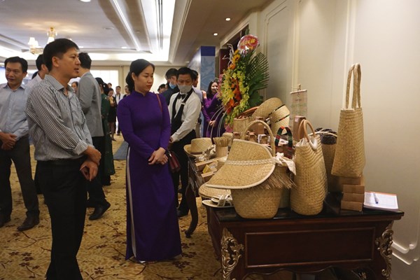 Thừa Thiên Huế - Đà Nẵng - Quảng Nam.. Những điểm đến an toàn và thân thiện - Anh 1