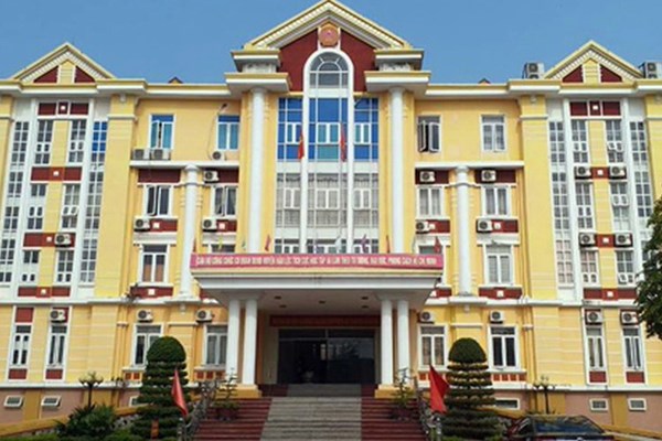 Nhiều cán bộ bị bắt, Thanh Hóa ra “roi” chấn chỉnh - Anh 1