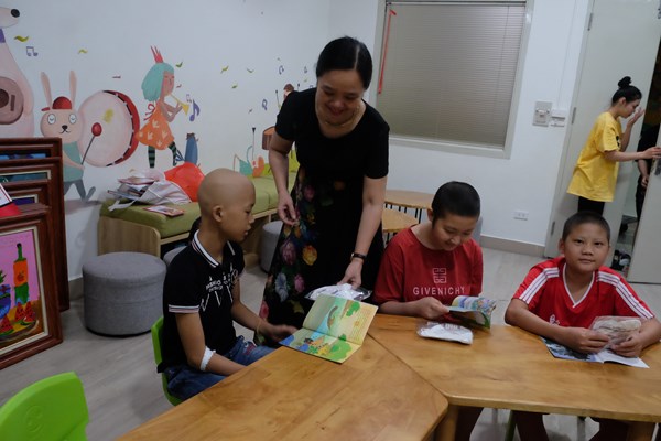 Món quà ý nghĩa cho các bệnh nhi - Anh 4