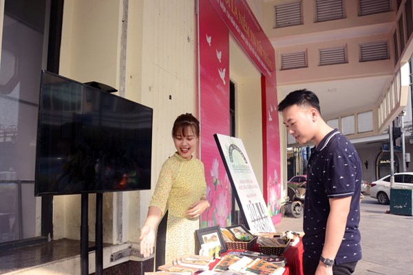 Quảng bá di tích trên phố đi bộ Hồ Gươm - Anh 3