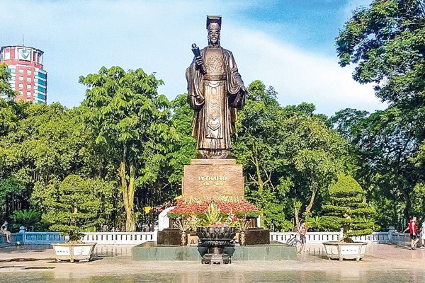 Cuộc thi thiết kế cột mốc Km0 tại Hồ Hoàn Kiếm: Giải “bài toán” thêm vào hay dựa cái đã có... - Anh 1