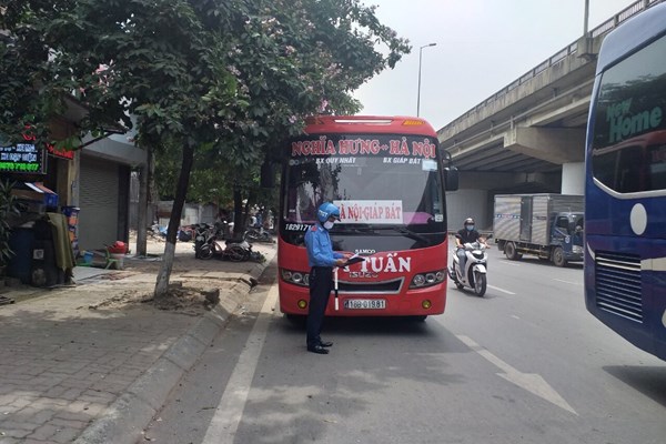 Hà Nội: Xử lý hàng trăm triệu đồng đối với các xe khách vi phạm quy định vận tải - Anh 5