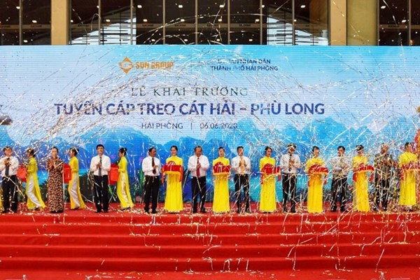 Hải Phòng:​​​​​​​ Khai trương tuyến cáp vượt biển Cát Hải - Phù Long có trụ cáp treo cao nhất thế giới - Anh 1