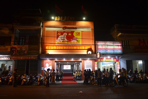 Hoạt động văn hóa cơ sở phục hồi sau covid-19:Thắp lửa sân khấu trên những ngả đường - Anh 1