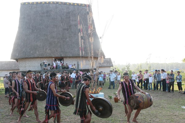 Tăng cường các nguồn lực cho phát triển văn hóa: Không thể coi đầu tư cho văn hóa theo kiểu 