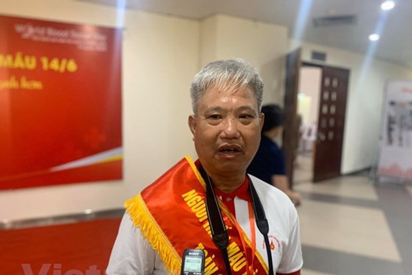 “Khai man” tuổi để được hiến máu cứu người - Anh 1