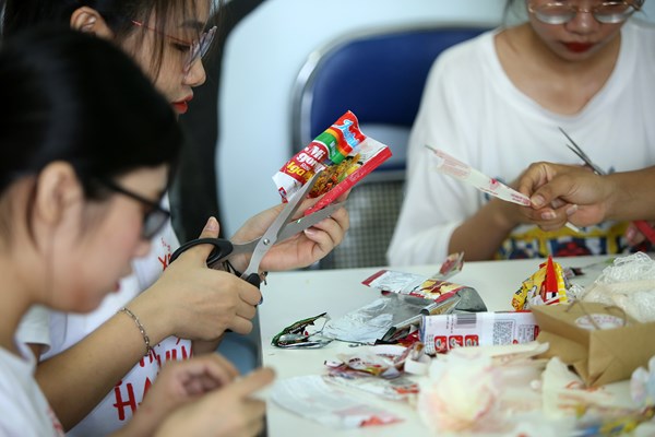 Lan toả đời sống xanh từ nhóm “Dũng sĩ tái chế” - Anh 5