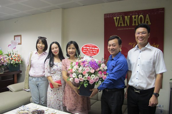 Luôn mong muốn có sự đồng hành đầy trách nhiệm của Báo Văn hoá - Anh 8