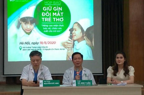 Mắt bé sơ sinh bị bỏ rơi nếu tổn thương giác mạc nặng thì khó phục hồi thị lực - Anh 2