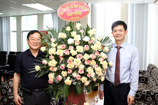 Bộ VHTTDL chúc mừng các cơ quan báo chí ngày 21.6 - Anh 7