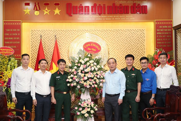 Bộ VHTTDL chúc mừng các cơ quan báo chí ngày 21.6 - Anh 1