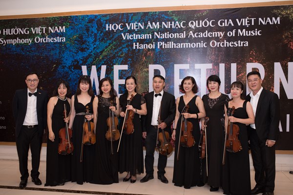 “Chúng tôi đã trở lại”: Sự trở lại mạnh mẽ của các nghệ sĩ sau đại dịch - Anh 9