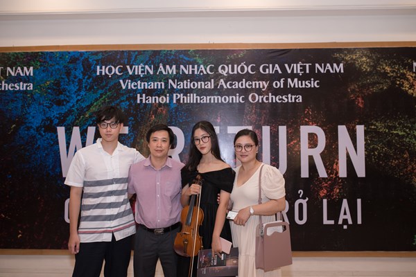 “Chúng tôi đã trở lại”: Sự trở lại mạnh mẽ của các nghệ sĩ sau đại dịch - Anh 10