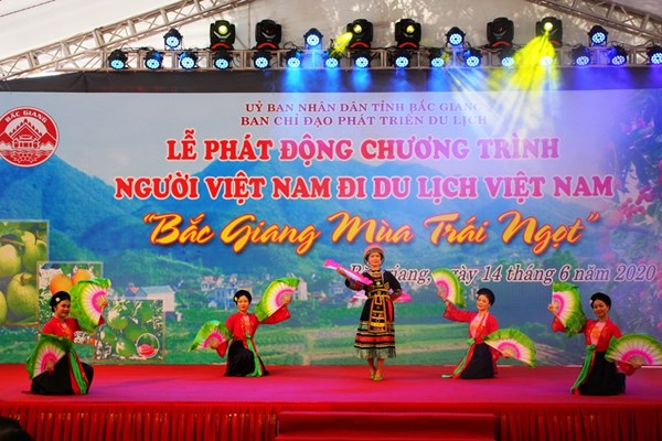 Bắc Giang mùa trái ngọt - Anh 1