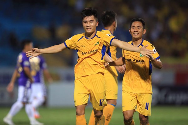 V.League 2020 đang “nóng” lên từng ngày - Anh 1