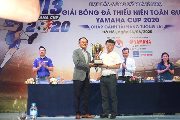 Thầy trò HLV Park Hang-seo giao lưu với các cầu thủ nhí - Anh 2