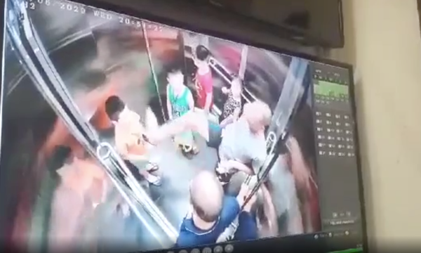 Hà Nội: Yêu cầu điều tra, làm rõ thông tin 2 vụ dâm ô bé trai trong thang máy - Anh 1