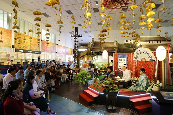 Trải nghiệm độc đáo Tết Đoan Ngọ giữa Thủ đô - Anh 12