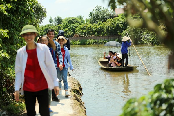 Hải Dương: Độc đáo du lịch “đi thuyền hái vải” - Anh 7