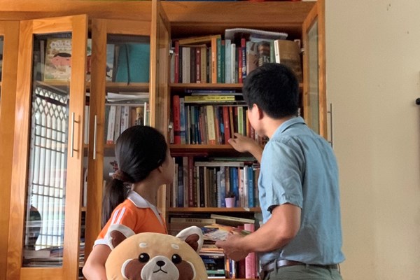 Đừng để có tủ rượu mà tủ sách thì không - Anh 1