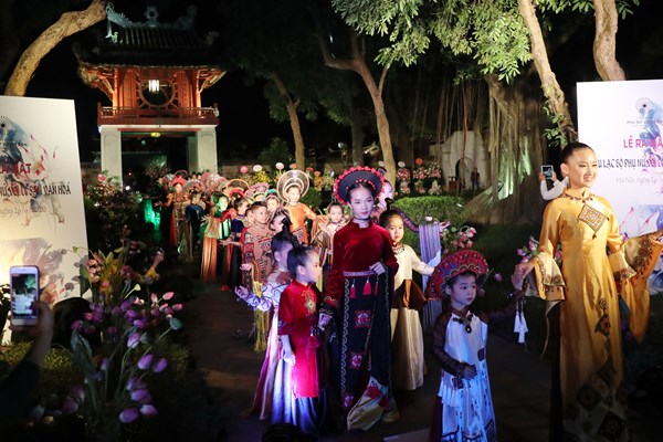 Ra mat CLB cua nhung nguoi phu nu dam duoi voi di san - Anh 8