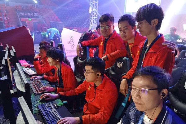 Ông Nguyễn Xuân Cường làm Chủ tịch Hội thể thao điện tử giải trí VN - Anh 2