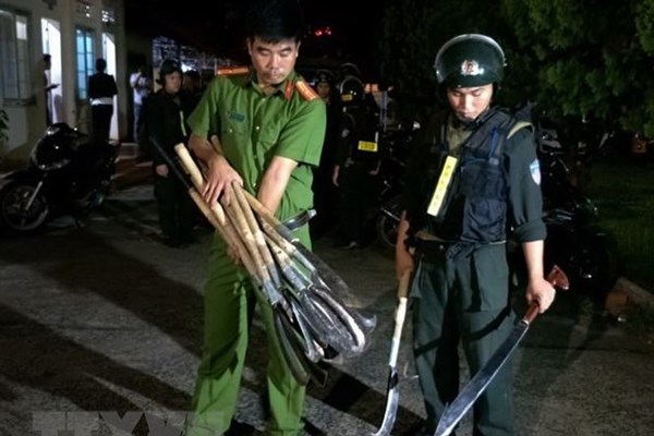 Truy bắt hơn 50 thanh niên đánh nhau trong đêm, thu giữ nhiều hung khí - Anh 1