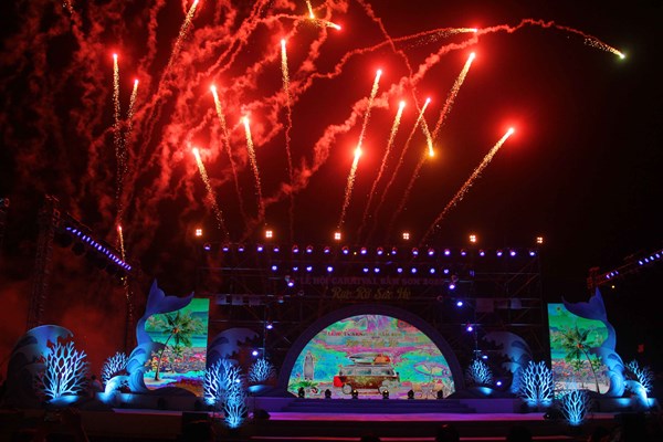 Sầm Sơn: Rực rỡ sắc màu Lễ hội Carnival đường phố - Anh 6
