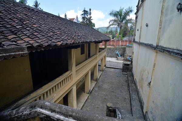 Ghé thăm lâu đài thu hút du khách nhiều nhất ở Bắc Hà - Anh 5