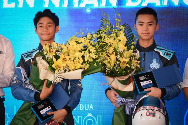 Lần đầu tiên tổ chức chạy thử tại đường đua Công thức 1 Hà Nội - Anh 2