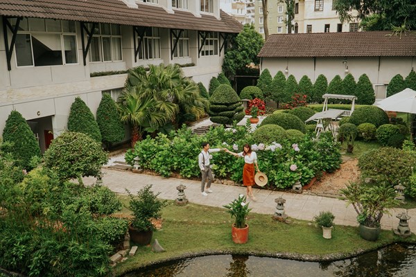 Theo chân Jay Quân và Chúng Huyền Thanh khám phá khách sạn Mường Thanh Holiday Đà Lạt - Anh 3
