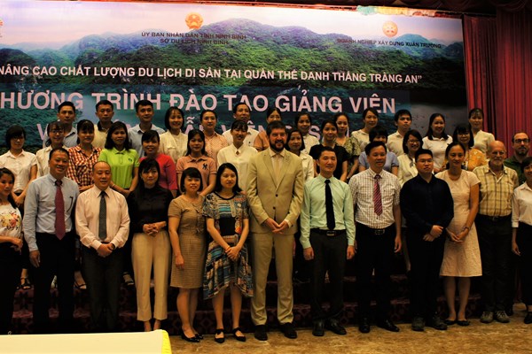 Nâng cao chất lượng nguồn nhân lực du lịch bền vững - Anh 1