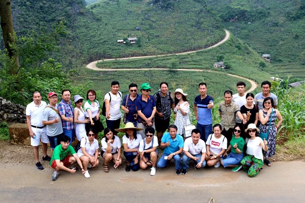 Bộ trưởng Nguyễn Ngọc Thiện: “Phải đẩy mạnh hơn nữa chương trình kích cầu du lịch nội địa” - Anh 2