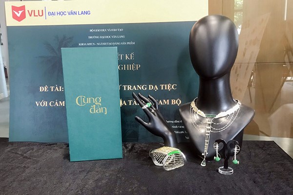Cảm hứng Văn hóa Việt trong đồ án tốt nghiệp - Anh 2