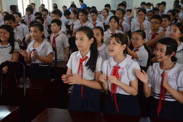 Nói không với Fake News - Anh 2