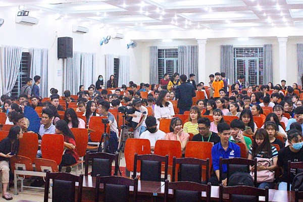 Đánh thức tình yêu âm nhạc dân tộc trong giới trẻ - Anh 2