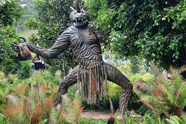 Khu du lịch Quỷ Núi có phản cảm? - Anh 1