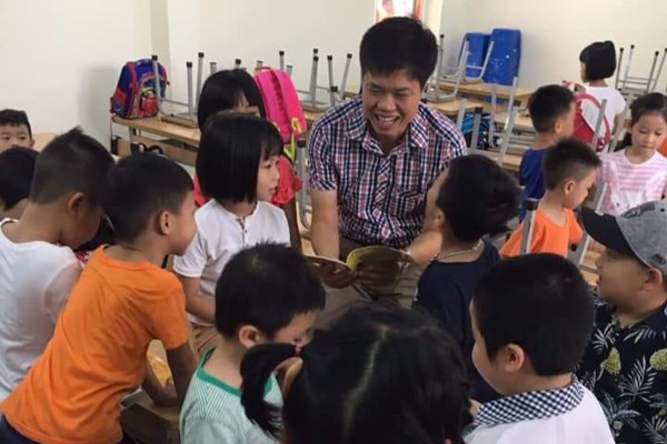 Gặp người​​​​​​​ “cửu vạn sách” - Anh 1