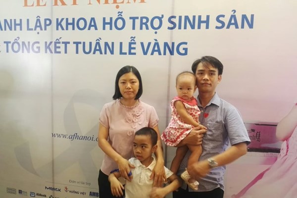 Hạnh phúc của cặp vợ chồng sau 20 năm không có con - Anh 2