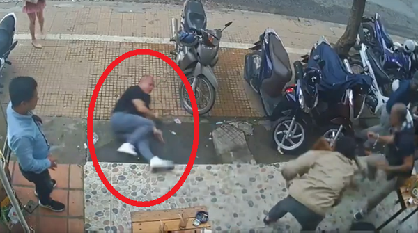Nhân viên Khu du lịch Quỷ Núi vô cớ đánh người vì... - Anh 1
