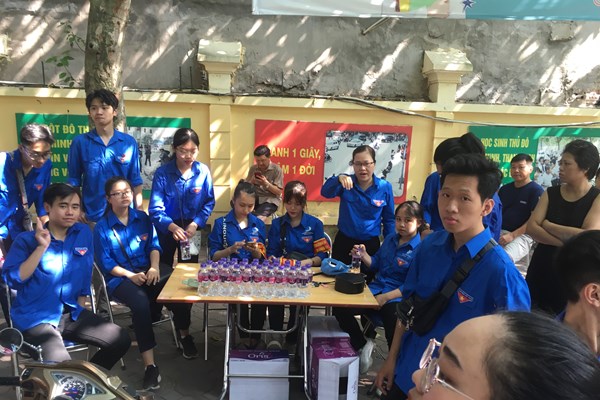 Gần 90.000 học sinh Hà Nội bước vào “cuộc đua” tuyển sinh lớp 10 - Anh 1