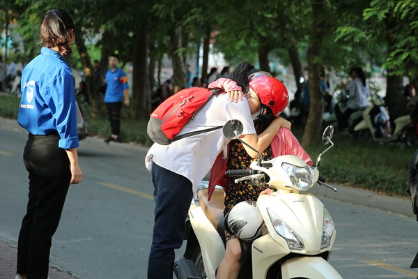 Hà Nội: Gần 89.000 thí sinh bước vào kỳ thi tuyển sinh lớp 10 - Anh 3