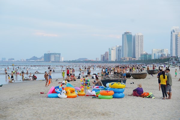 Du lịch Đà Nẵng dần khôi phục mạnh mẽ trên vai doanh nghiệp tư nhân - Anh 3