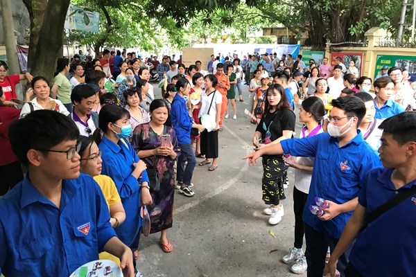 Ngày thi đầu tiên vào lớp 10 tại Hà Nội:  469 thí sinh không đến phòng thi - Anh 1
